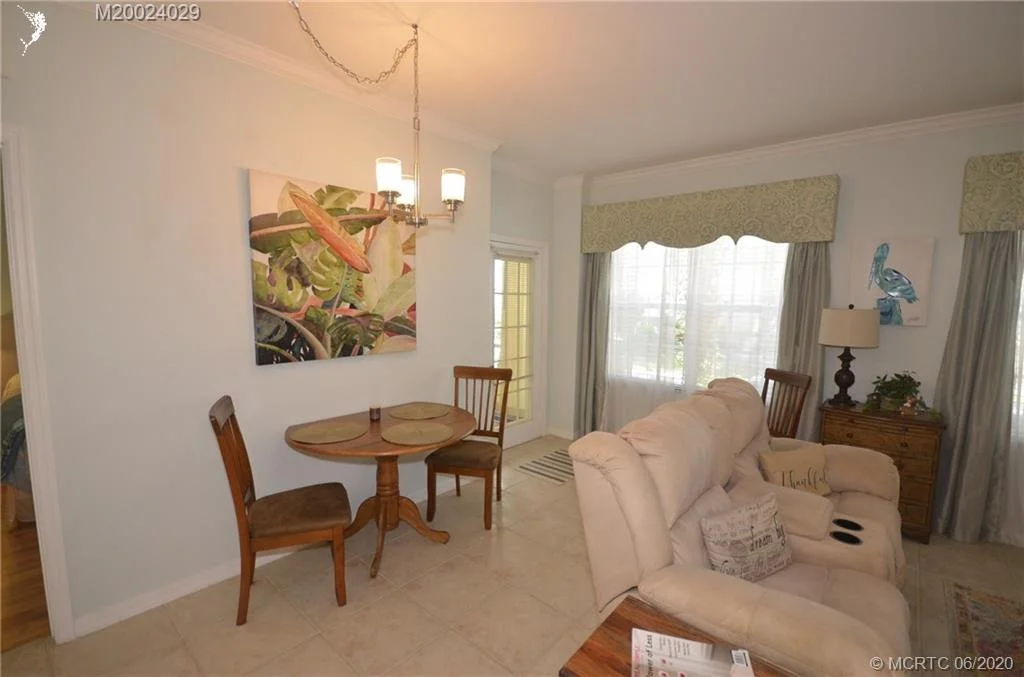 Photo of 254 SE Kitching Circle