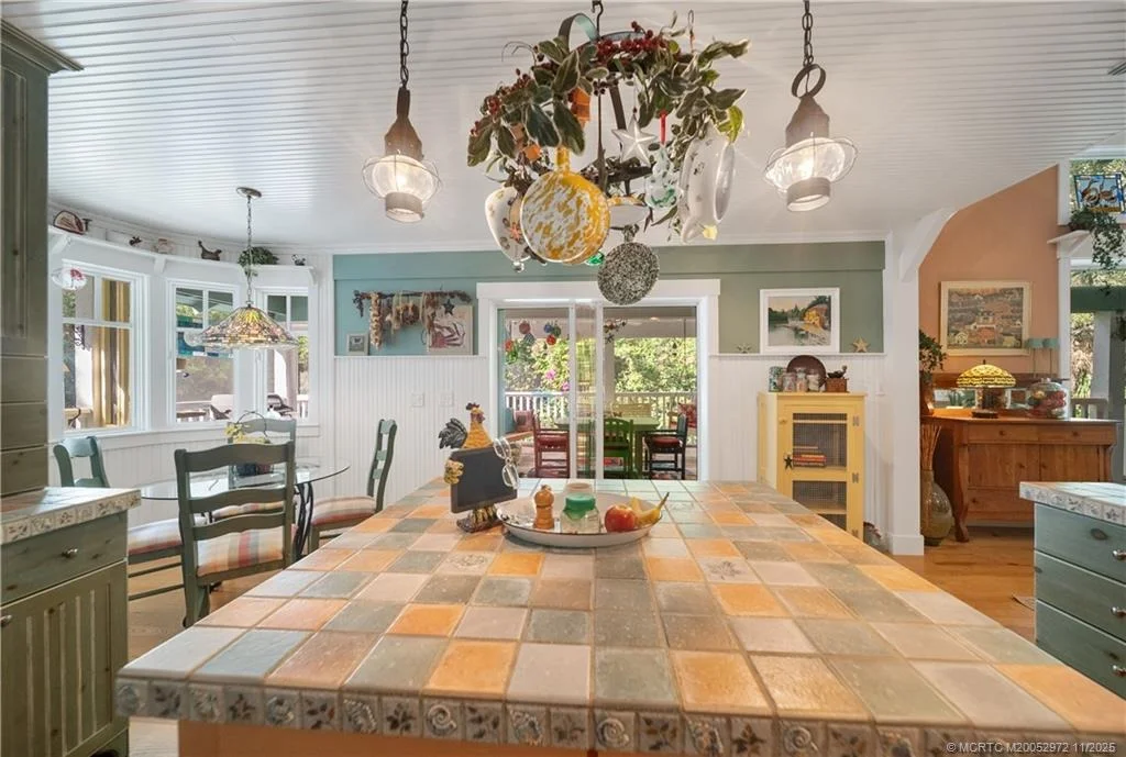 Photo of 12 Oak Hill Way