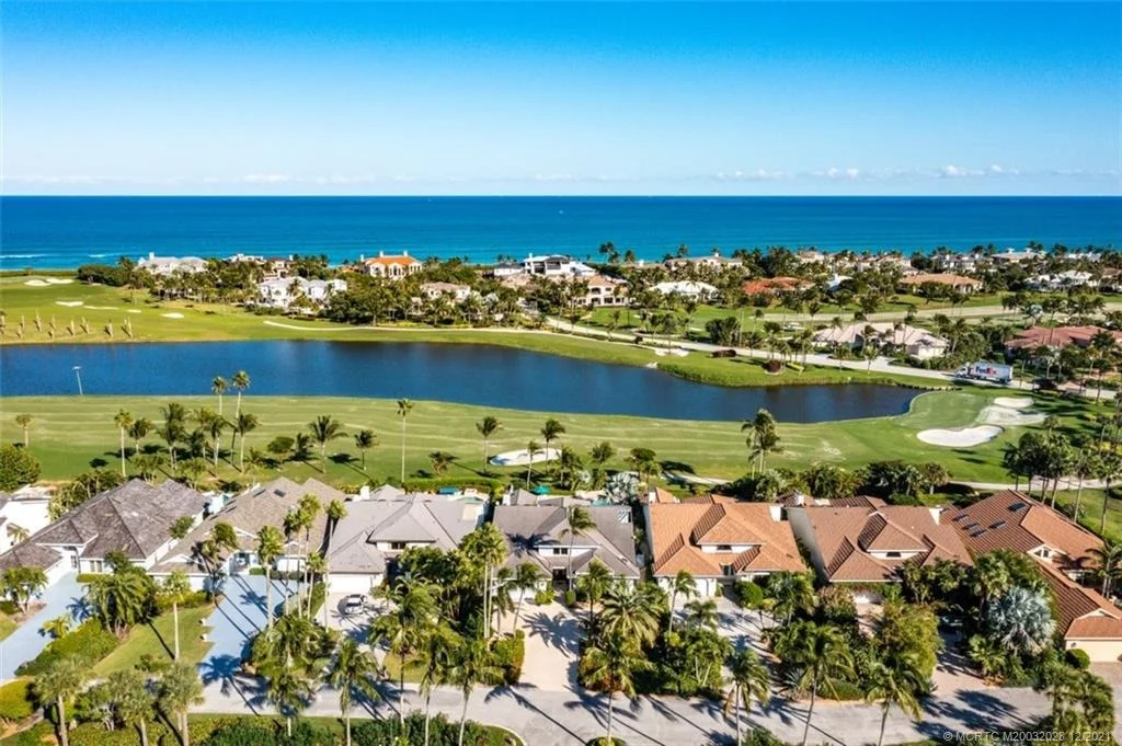 Photo of 6947 SE Harbor Circle