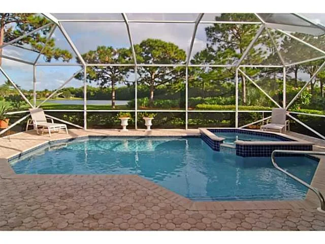 Photo of 4381 SE Coventry Lane