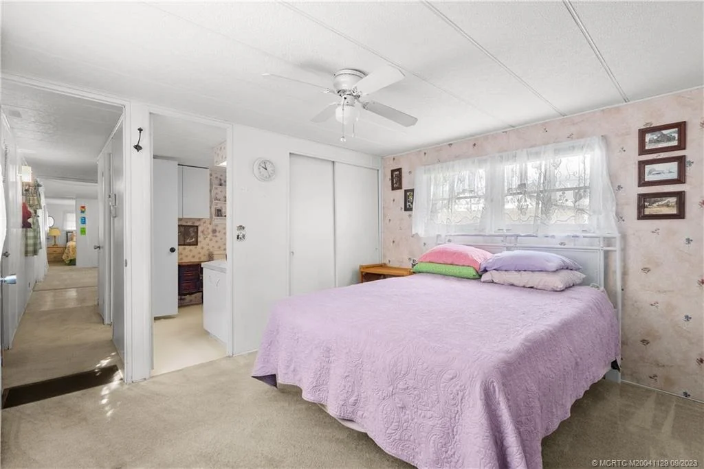 Photo of 149 SE Easy Street