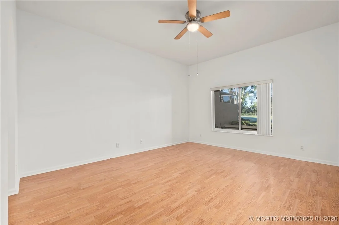 Photo of 581 NW Broken Oak Trail