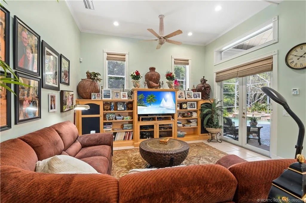 Photo of 4220 SE Rainbows End