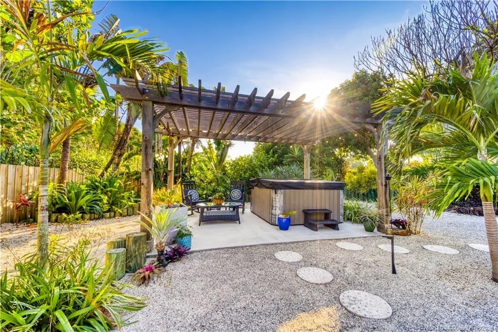 Photo of 4942 SE Bayshore Terrace