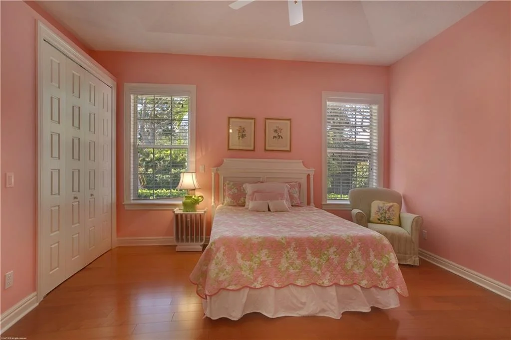 Photo of 7 NE Lofting Way
