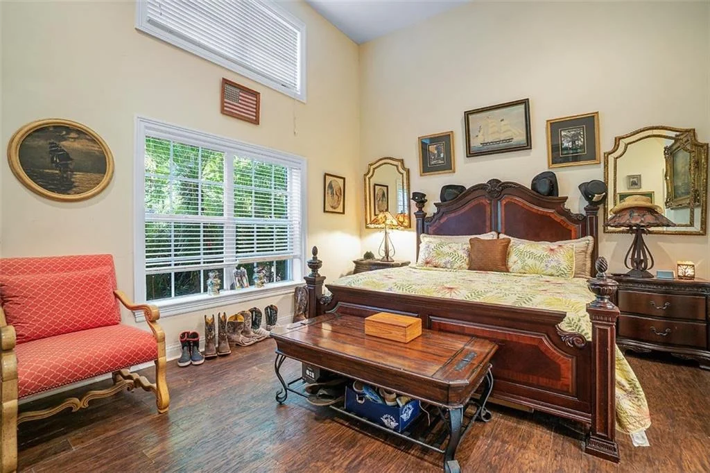 Photo of 5321 Point Lane E