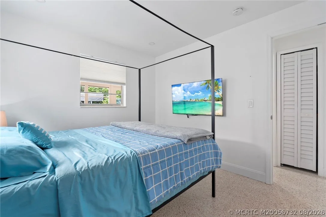 Photo of 30 SW Hideaway Place