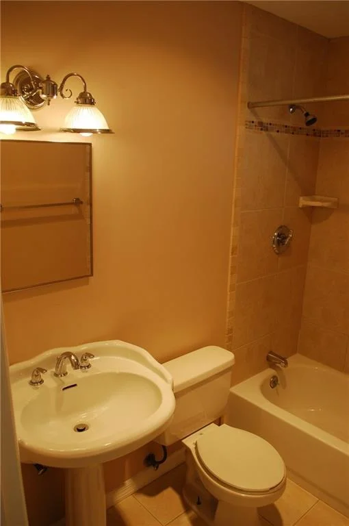 Photo of 444 SE Fini Drive