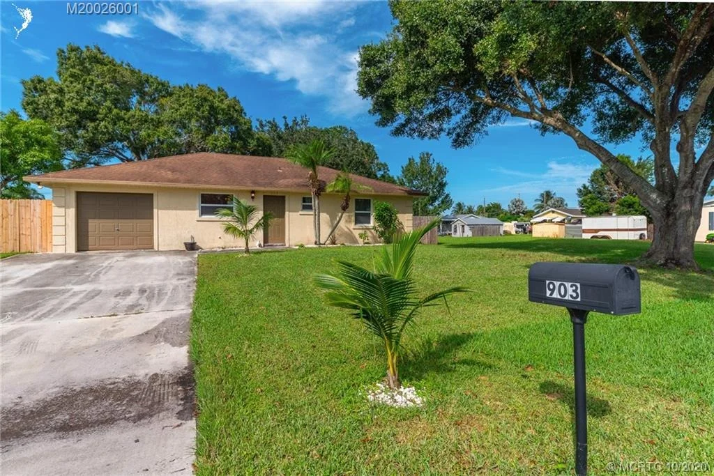 Photo of 903 NW 12th Terrace