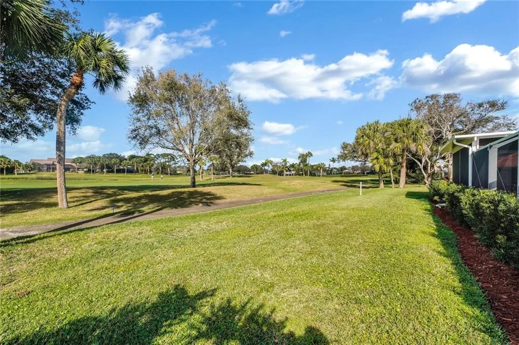 Photo of 4093 SE Fairway E