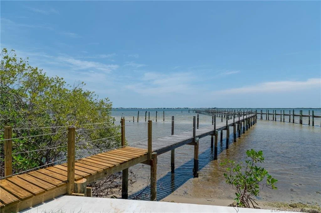 Photo of 114 N Sewalls Point Road
