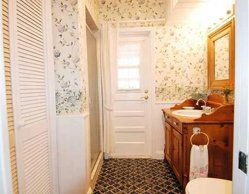 Photo of 1003 SE RIVERSIDE Drive