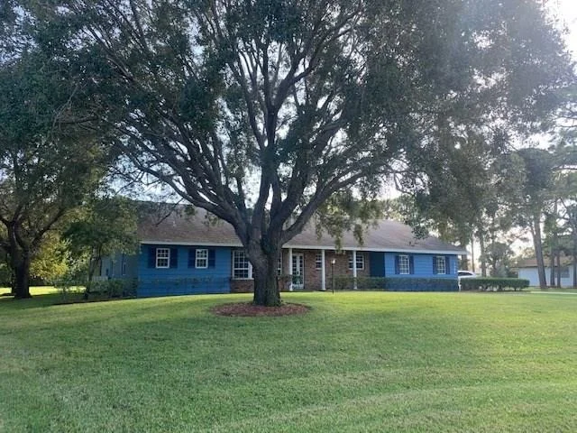 Photo of 1946 SE Emerald Court