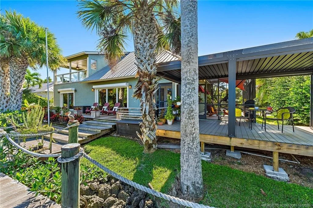 Photo of 655 SW Salerno Road