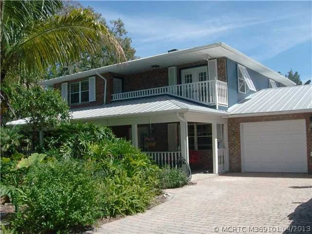 Photo of 2060 SE Saint Lucie Boulevard