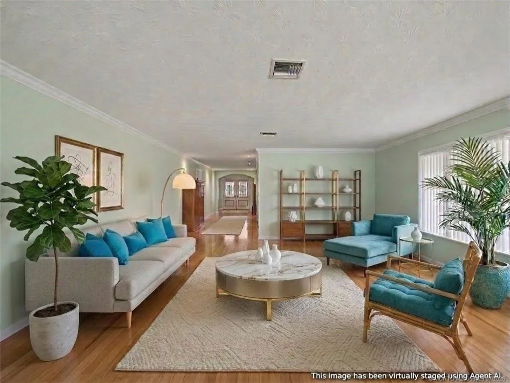 Photo of 1910 NW Cove Circle