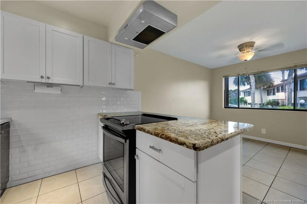 Photo of Unit TH126 at 950 S Kanner Highway