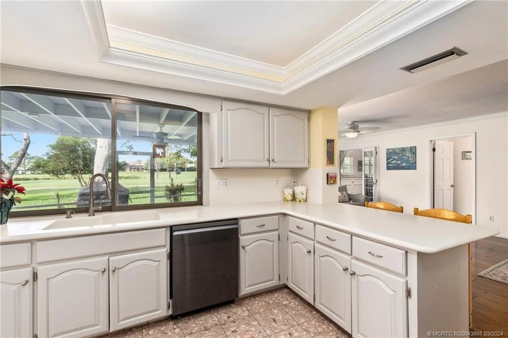 Photo of 4103 SE Fairway E