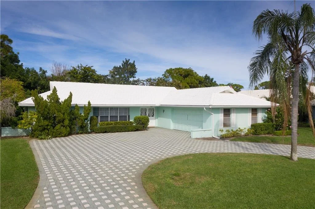 Photo of 3349 SE Golf Trail