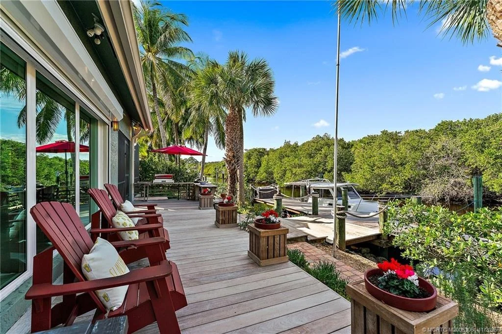 Photo of 655 SW Salerno Road