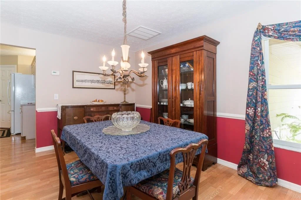 Photo of 143 SW Thrasher Way