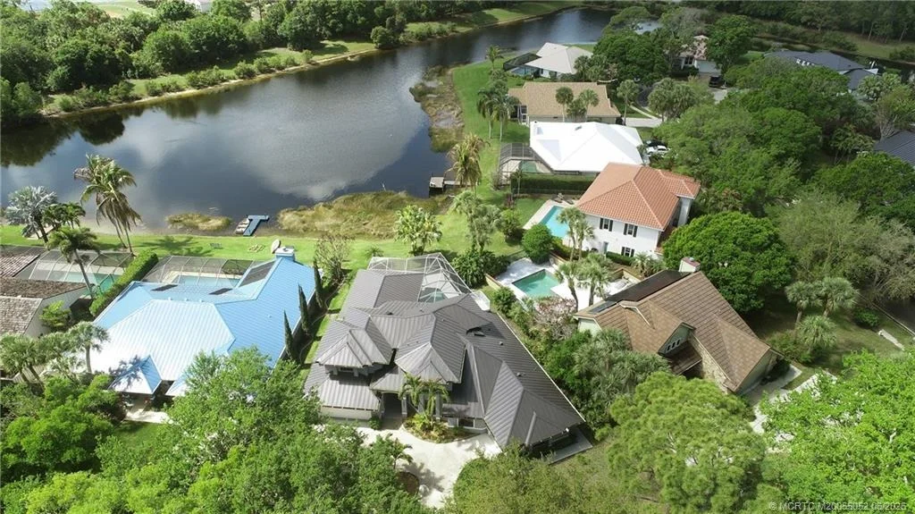 Photo of 18421 Lake Bend Drive