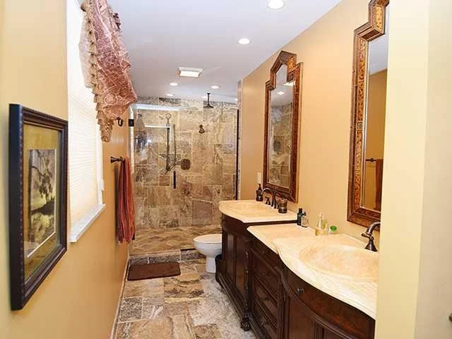 Photo of 902 NW SUNSET Terrace