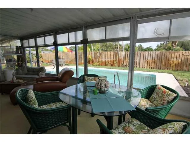 Photo of 1153 SE Dolphin Drive