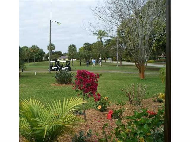 Photo of 3963 SE Fairway East
