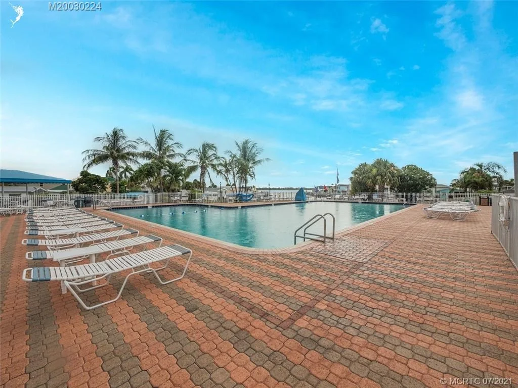 Photo of 198 Nettles Boulevard