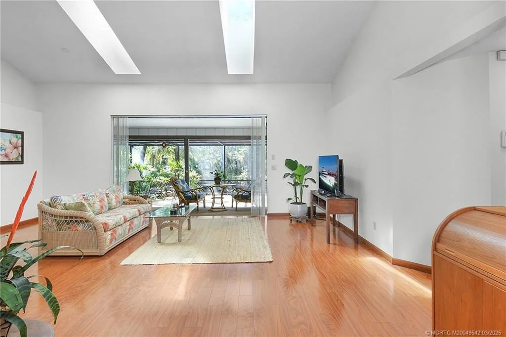 Photo of 8010 SE River Lane