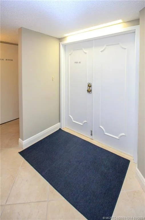 Photo of Unit PHA1 at 3100 N Highway A1A
