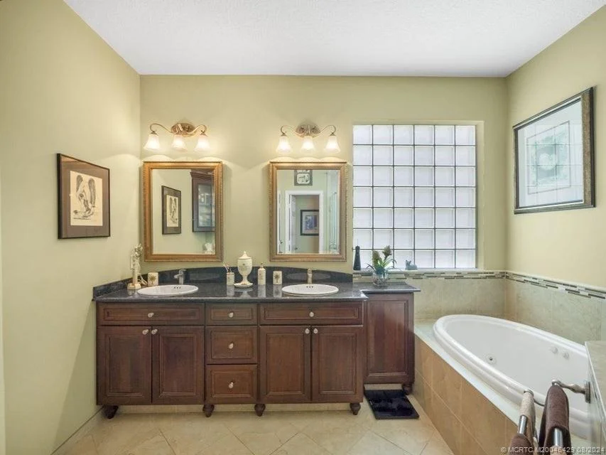 Photo of 7136 SE Twin Oaks Circle