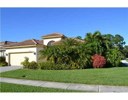 Photo of 2703 SE CASTLE PINE Place