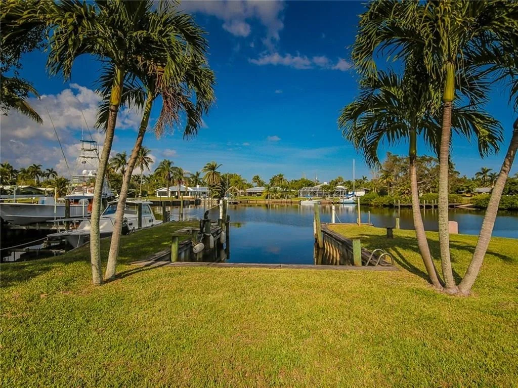 Photo of 1374 NW COCONUT POINT Lane