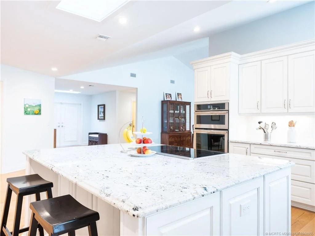 Photo of 124 SE Wells Drive
