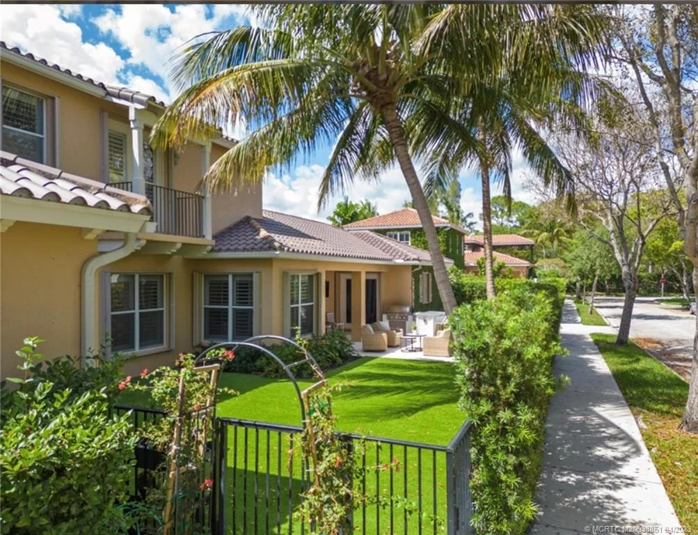 Photo of 125 Barcelona Drive