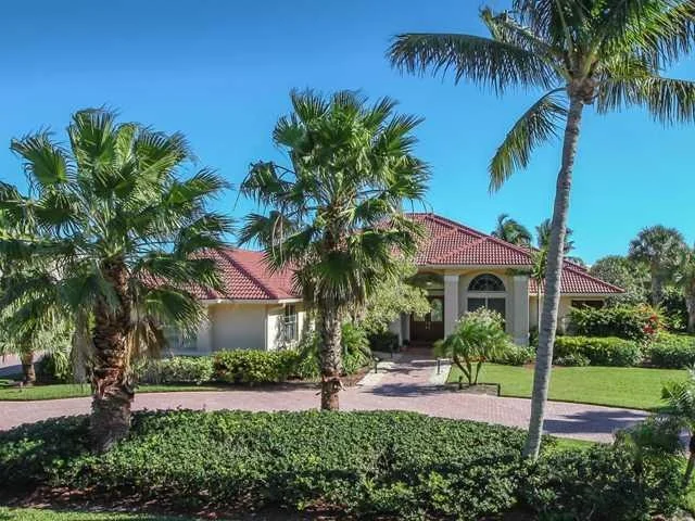 Photo of 2825 SE DUNE Drive