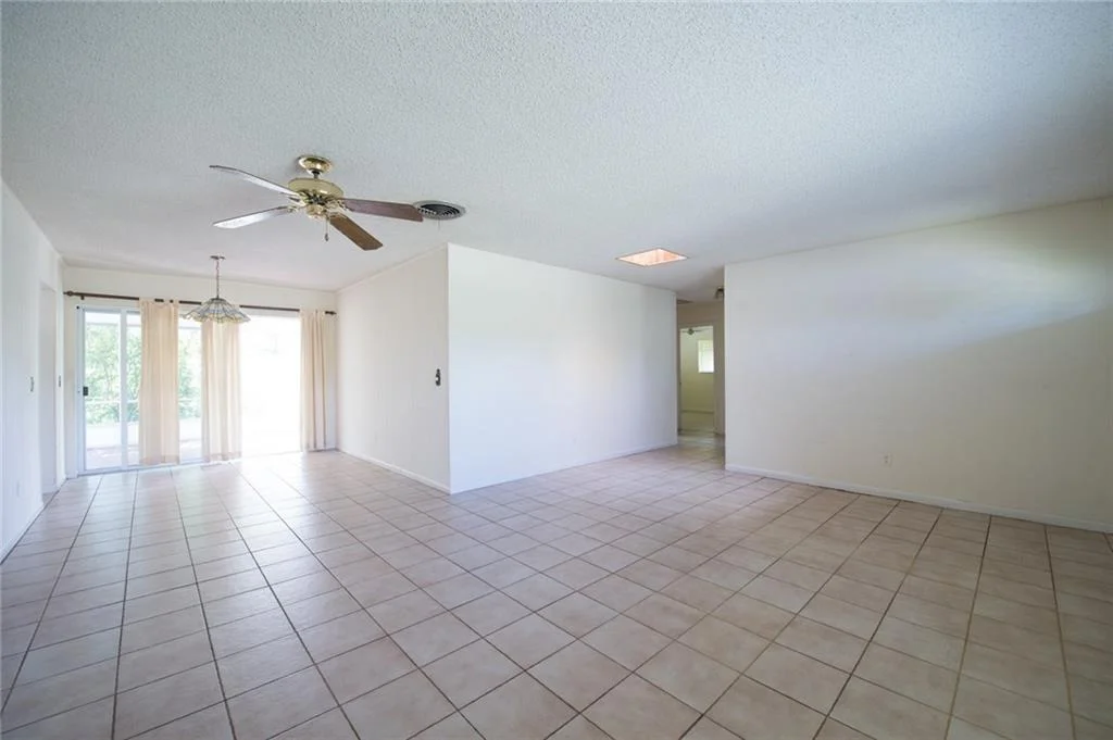 Photo of 709 SE Alamanda Way