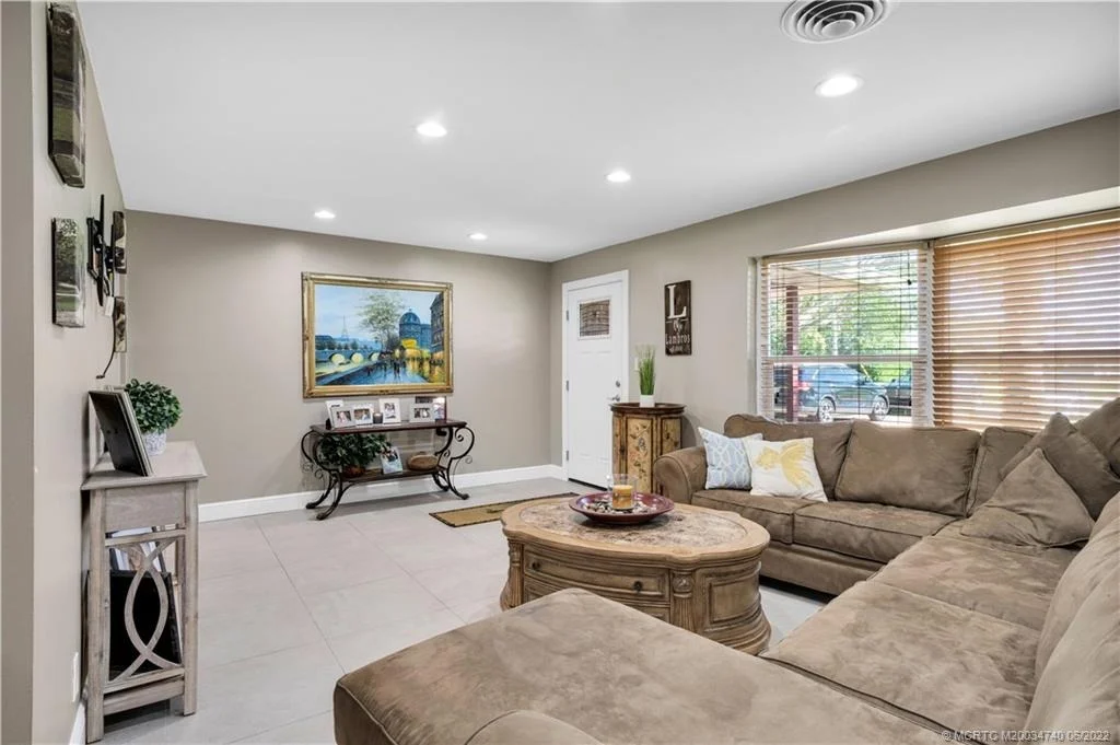 Photo of 803 NW Spruce Ridge Drive
