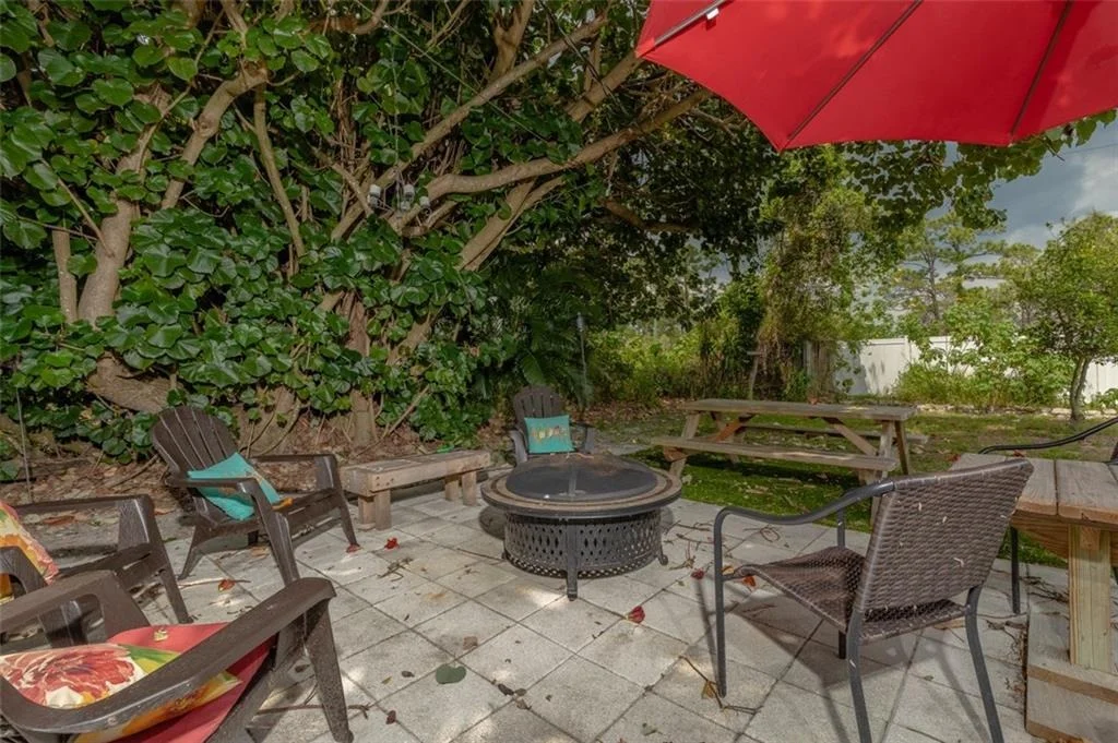 Photo of 2389 NW Sunset Boulevard