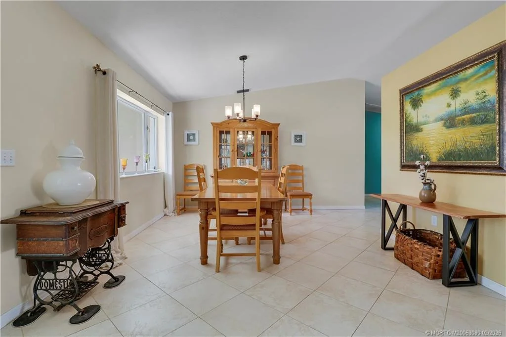 Photo of 5439 SE Horseshoe Point Road