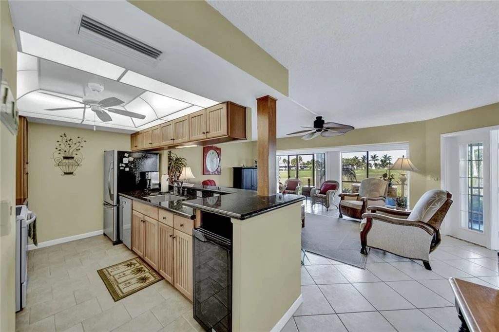 Photo of 333 NE Golfview Circle