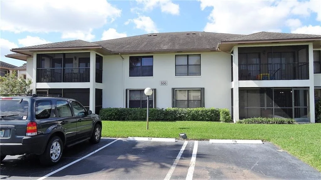 Photo of Unit 506 at 950 S Kanner Highway