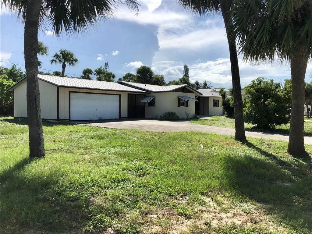 Photo of 1015 NE Oceanview Circle