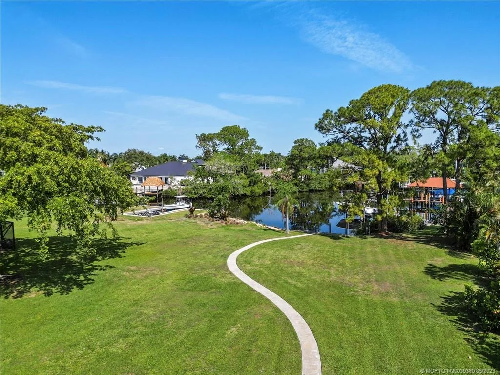 Photo of 1619 NW River Trail