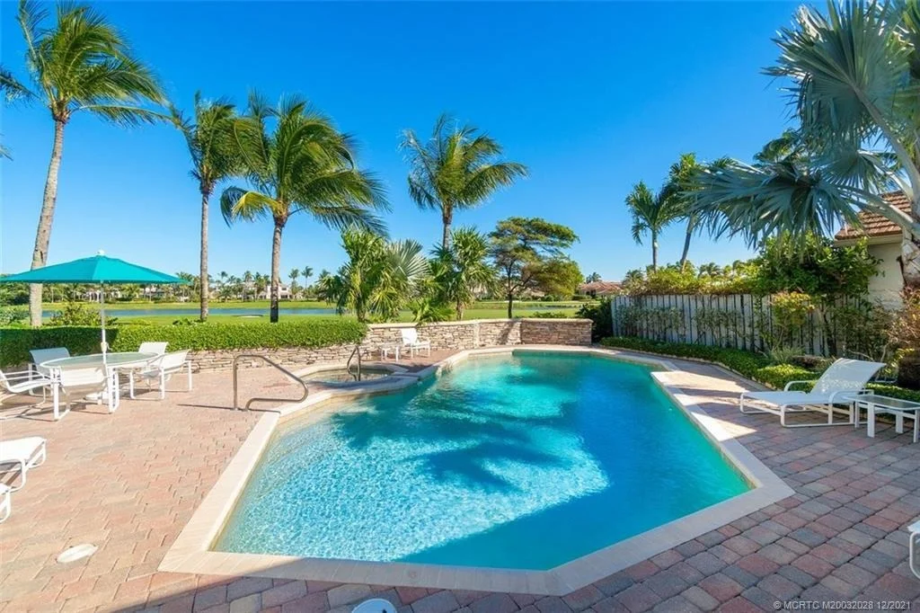 Photo of 6947 SE Harbor Circle