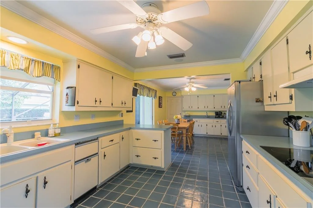 Photo of 2821 SE Fairway W