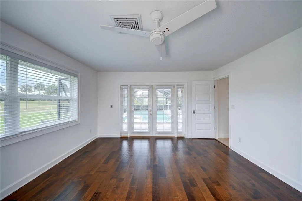 Photo of 3373 SE Fairway East