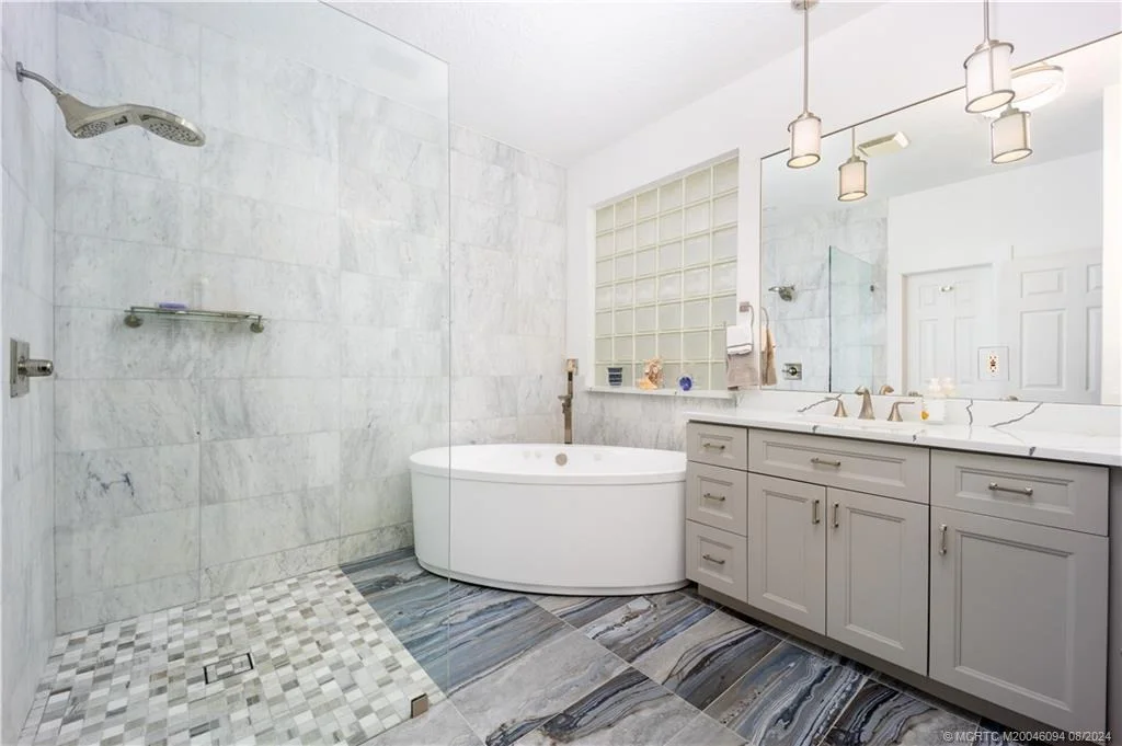 Photo of 7039 SE Twin Oaks Circle